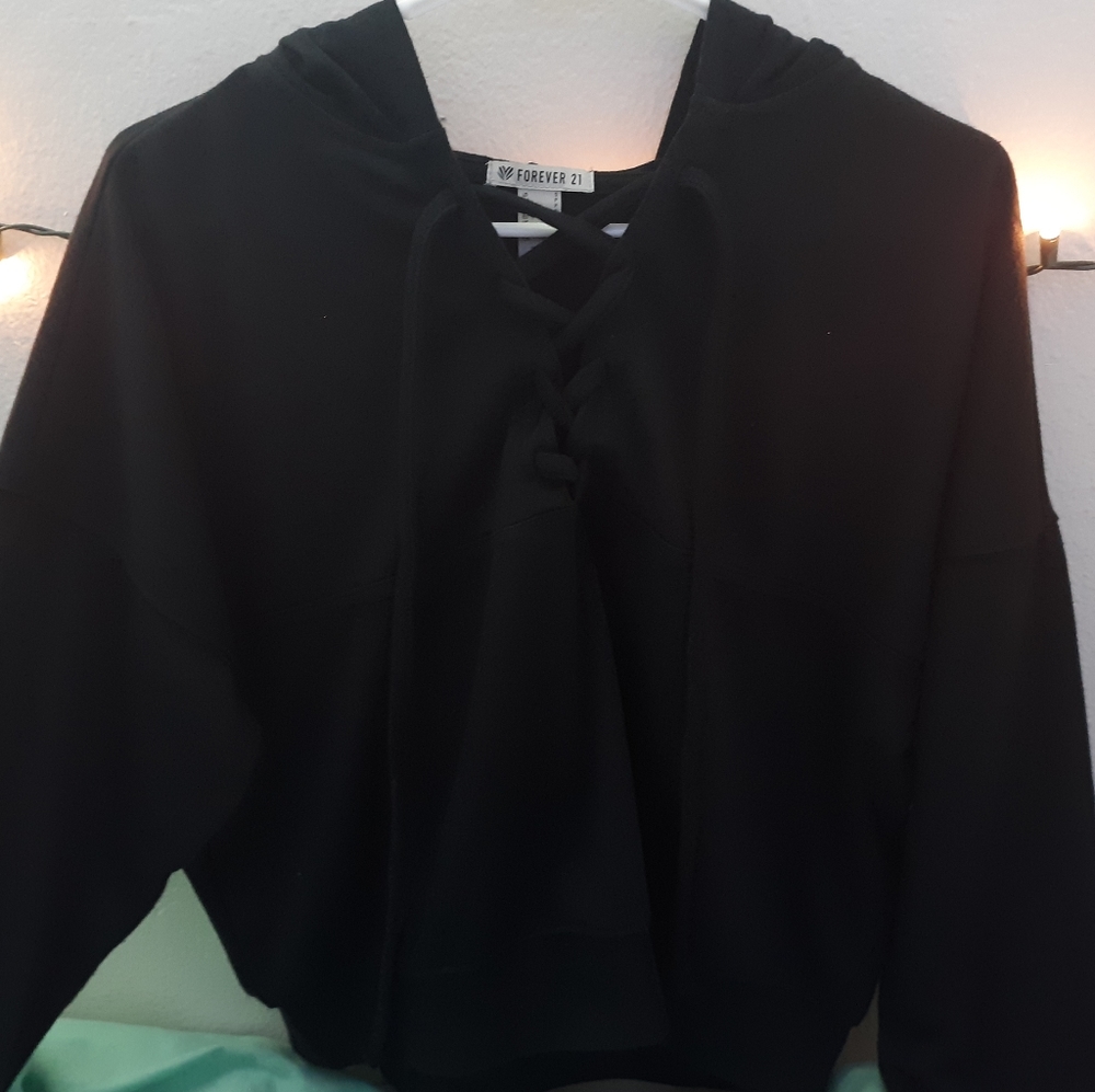 Forever 21 Black Cropped Sweater